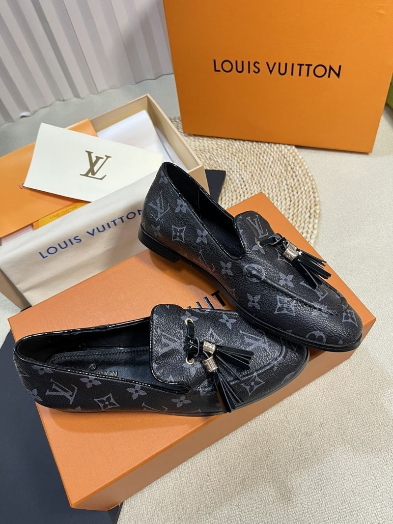 Louis Vuitton Low Shoes